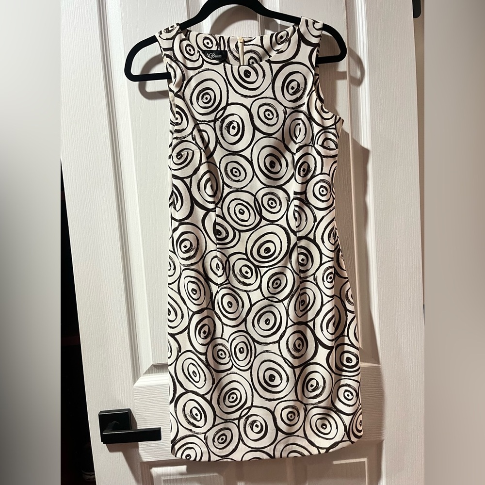 AGB Black and White Circle Pattern Mini Dress